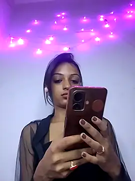 Snapshot of Your-Kitkat chatting on November 15, 2025, 6:23 pm Your-Kitkat online show from November 15, 2025, 6:23 pm