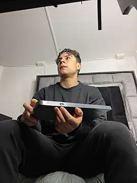 Snapshot of MR_MUSCLE chatting on November 8, 2025, 12:09 pm MR MUSCLE online show from November 8, 2025, 12:09 pm