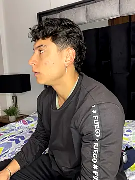 Snapshot of MR_MUSCLE chatting on November 12, 2025, 11:47 am MR MUSCLE online show from November 12, 2025, 11:47 am