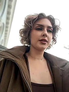 KellyKeler online show from November 10, 2025, 1:16 pm