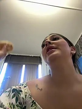 JasmineRhodes online show from January 17, 2026, 12:53 pm