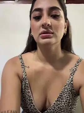 JasmineRhodes online show from April 15, 2026, 1:04 pm