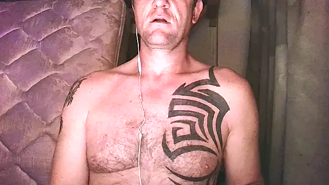 Snapshot of Yournaughty chatting on October 6, 2025, 4:24 am Yournaughty online show from October 6, 2025, 4:24 am