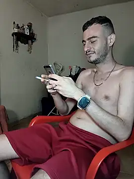 Snapshot of bigcockwhite777 chatting on September 30, 2025, 5:46 am bigcockwhite777 online show from September 30, 2025, 5:46 am