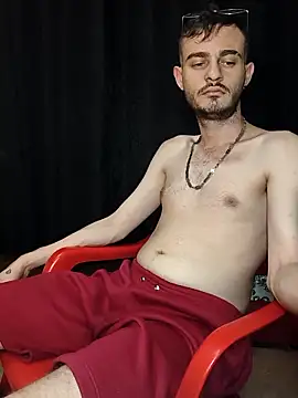 Snapshot of bigcockwhite777 chatting on December 20, 2025, 4:04 am bigcockwhite777 online show from December 20, 2025, 4:04 am