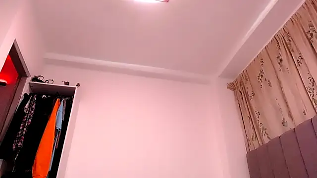 Snapshot of saara_johnson496 chatting on July 1, 2026, 12:00 am saara johnson496 online show from July 1, 2026, 12:00 am