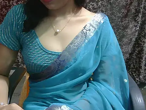 Snapshot of lovely_soniya chatting on July 19, 2026, 6:33 am lovely soniya online show from July 19, 2026, 6:33 am