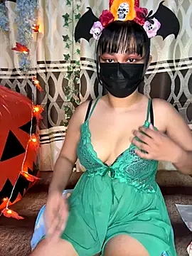 Ariana  Marie online show from October 29, 2025, 1:15 am