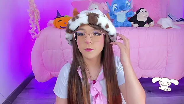 hannacutegod online show from December 15, 2025, 5:57 am