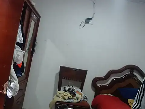 Snapshot of Valentina_bss chatting on October 4, 2025, 12:28 pm Valentina bss online show from October 4, 2025, 12:28 pm