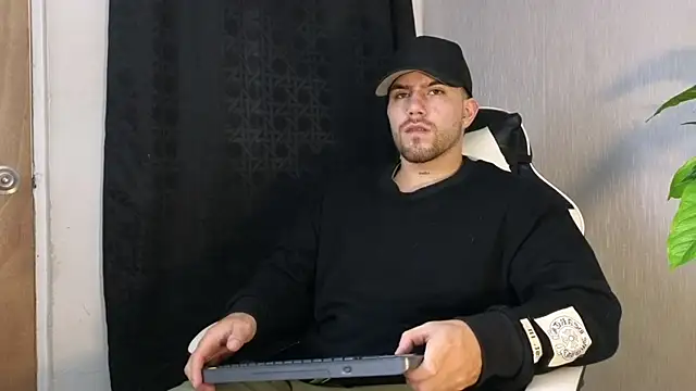 Ades Lowe online show from October 7, 2025, 11:55 am