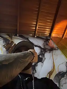 Ades Lowe online show from November 2, 2025, 7:13 am