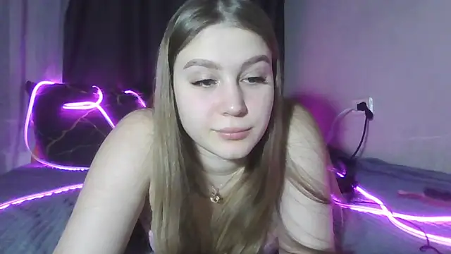 yourhoney Lola  online show from November 17, 2025, 2:54 pm