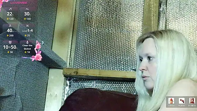 Bouncy-Bella28X online show from April 3, 2026, 10:27 pm