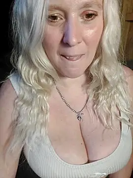 Snapshot of Bouncy-Bella28X chatting on October 8, 2025, 11:34 am Bouncy-Bella28X online show from October 8, 2025, 11:34 am