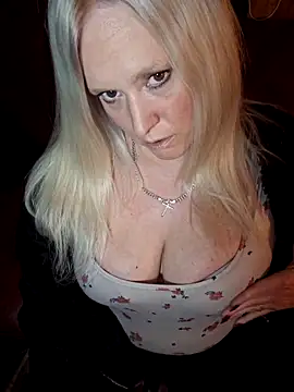 Snapshot of Bouncy-Bella28X chatting on January 31, 2026, 11:03 pm Bouncy-Bella28X online show from January 31, 2026, 11:03 pm