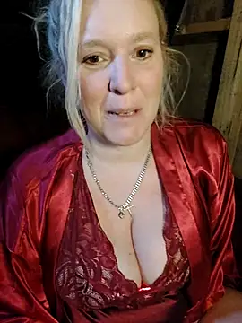 Snapshot of Bouncy-Bella28X chatting on October 5, 2025, 8:27 am Bouncy-Bella28X online show from October 5, 2025, 8:27 am
