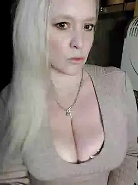 Snapshot of Bouncy-Bella28X chatting on October 19, 2025, 11:46 am Bouncy-Bella28X online show from October 19, 2025, 11:46 am