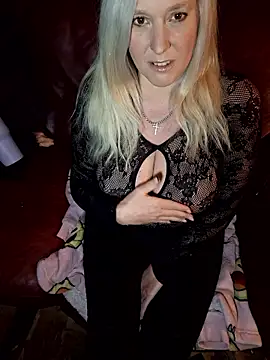 Bouncy-Bella28X online show from January 11, 2026, 3:41 pm