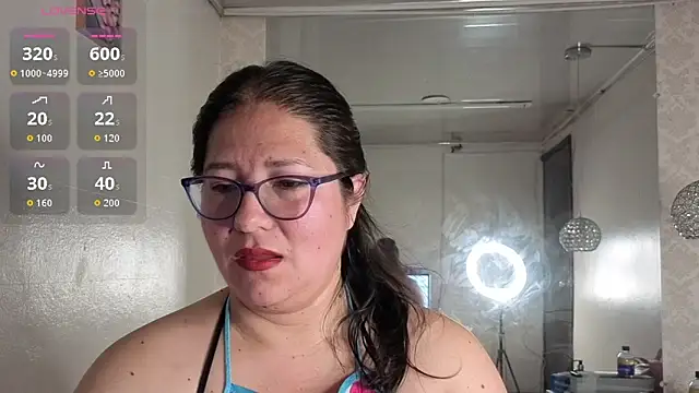 scarlett widow  online show from May 9, 2026, 3:21 am