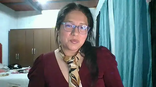 scarlett widow  online show from September 21, 2025, 3:33 am