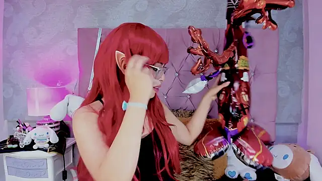 ZarahQueen online show from October 14, 2025, 8:09 pm