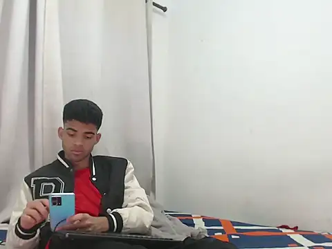Snapshot of camillo_beischel_ chatting on September 12, 2025, 7:24 pm camillo beischel online show from September 12, 2025, 7:24 pm