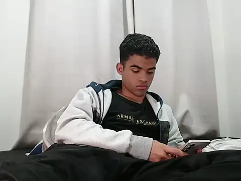 camillo beischel  online show from October 23, 2025, 7:01 pm