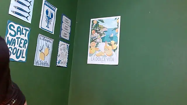 Snapshot of Roxiehood chatting on January 8, 2026, 1:44 am Roxiehood online show from January 8, 2026, 1:44 am