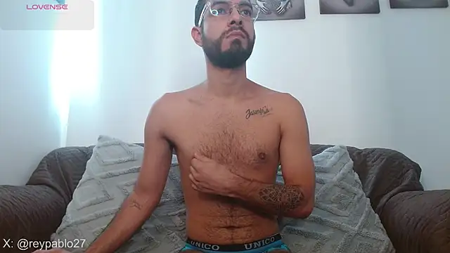 Snapshot of ReyPablo1 chatting on December 4, 2025, 3:44 pm ReyPablo1 online show from December 4, 2025, 3:44 pm