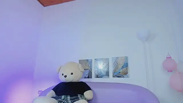 Snapshot of emily_yeon chatting on February 28, 2026, 10:09 pm emily yeon online show from February 28, 2026, 10:09 pm