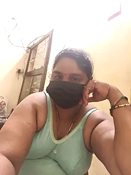 Snapshot of Villageanuty chatting on September 28, 2025, 6:26 pm Villageanuty online show from September 28, 2025, 6:26 pm