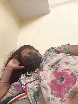 Snapshot of Villageanuty chatting on September 10, 2025, 11:20 am Villageanuty online show from September 10, 2025, 11:20 am