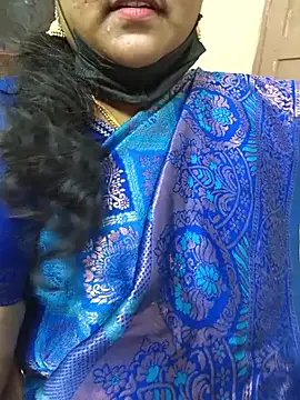 Snapshot of Villageanuty chatting on November 16, 2025, 4:23 pm Villageanuty online show from November 16, 2025, 4:23 pm