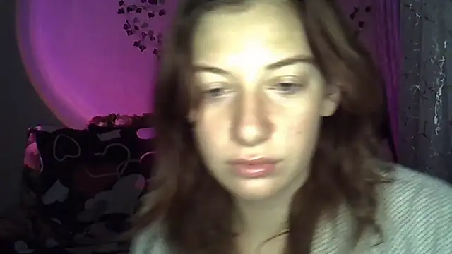 Lily Ember online show from November 20, 2025, 5:02 pm