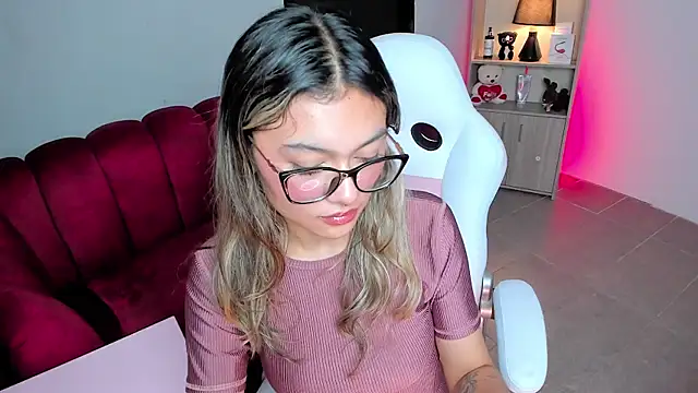 Snapshot of Tatiana_mendoza chatting on October 2, 2025, 2:20 pm Tatiana mendoza online show from October 2, 2025, 2:20 pm