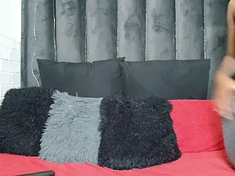 Snapshot of dark_honeyx26 chatting on February 6, 2026, 7:32 pm dark honeyx26 online show from February 6, 2026, 7:32 pm