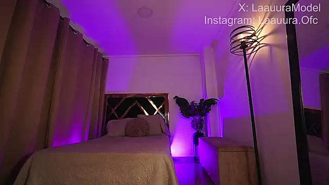 Snapshot of laauuraa1 chatting on September 16, 2025, 5:03 pm laauuraa1 online show from September 16, 2025, 5:03 pm