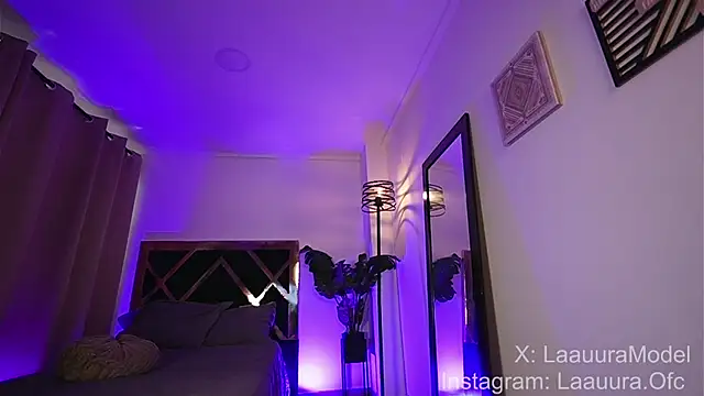 Snapshot of laauuraa1 chatting on October 17, 2025, 4:42 pm laauuraa1 online show from October 17, 2025, 4:42 pm