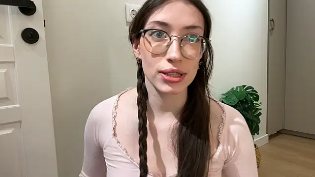 Kelly Berry   online show from January 6, 2026, 5:50 pm