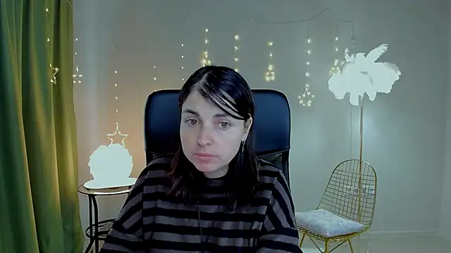 Snapshot of MartaEdams chatting on February 3, 2026, 6:22 am MartaEdams online show from February 3, 2026, 6:22 am