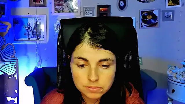 Snapshot of MartaEdams chatting on February 25, 2026, 6:46 am MartaEdams online show from February 25, 2026, 6:46 am