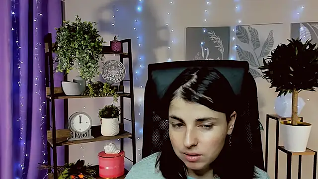 Snapshot of MartaEdams chatting on January 14, 2026, 6:28 am MartaEdams online show from January 14, 2026, 6:28 am