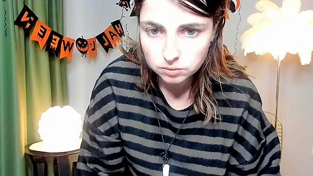 Snapshot of MartaEdams chatting on October 25, 2025, 6:12 am MartaEdams online show from October 25, 2025, 6:12 am