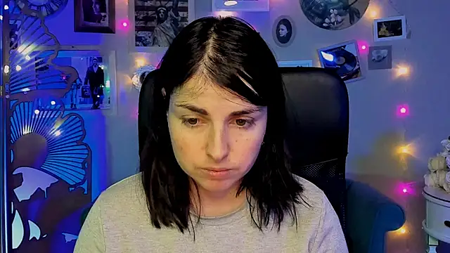 Snapshot of MartaEdams chatting on January 13, 2026, 6:17 am MartaEdams online show from January 13, 2026, 6:17 am