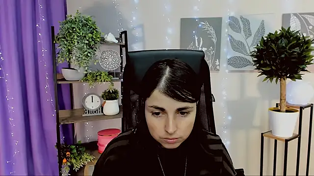 Snapshot of MartaEdams chatting on February 12, 2026, 7:19 am MartaEdams online show from February 12, 2026, 7:19 am