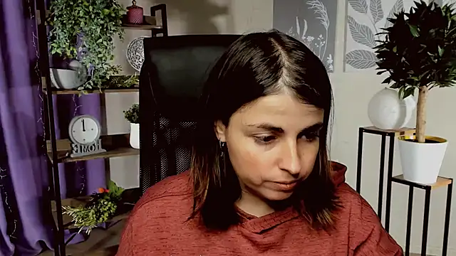 Snapshot of MartaEdams chatting on December 18, 2025, 6:18 am MartaEdams online show from December 18, 2025, 6:18 am