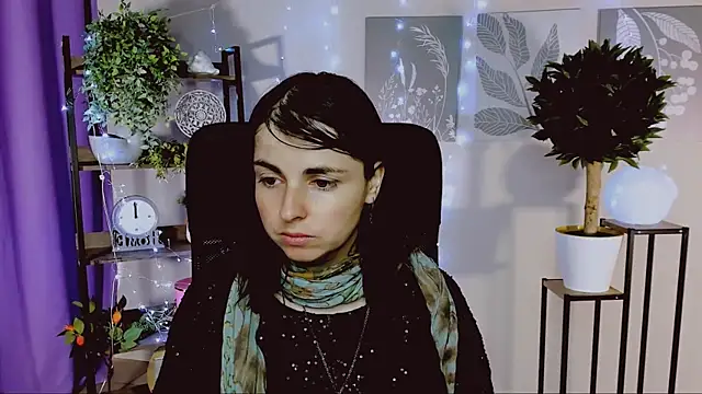 MartaEdams online show from April 23, 2026, 6:20 am