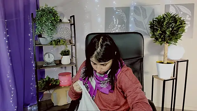 MartaEdams online show from March 23, 2026, 6:02 am