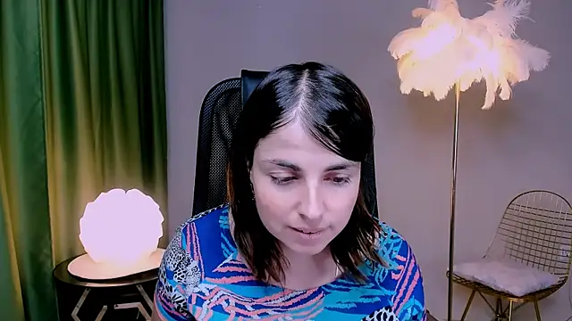 Snapshot of MartaEdams chatting on November 28, 2025, 6:13 am MartaEdams online show from November 28, 2025, 6:13 am